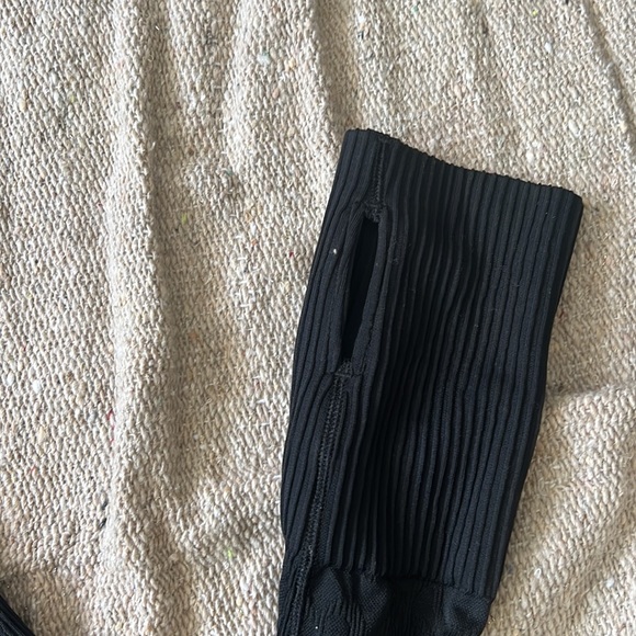 Lululemon Black Longsleeve - Picture 3 of 6